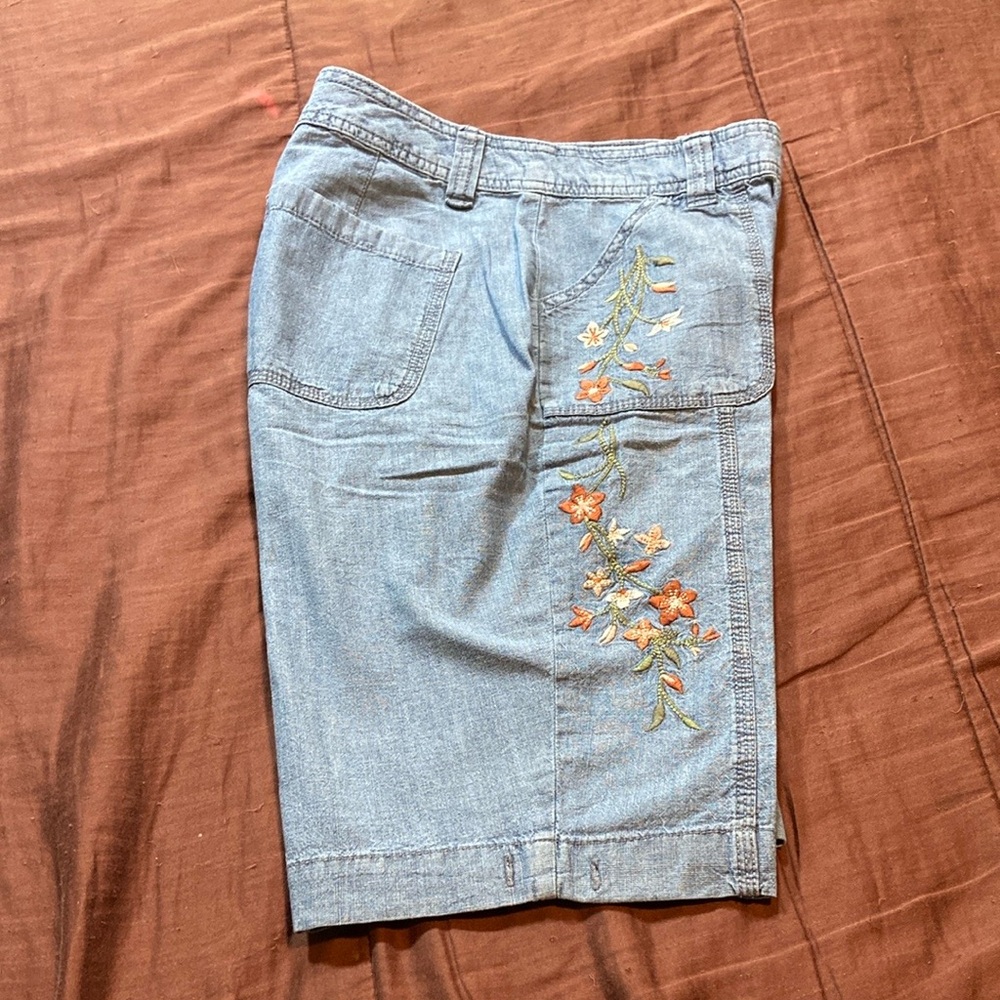 Women’s Bermuda Shorts by St. John’s Bay Brand.  EUC! - Picture 9 of 15